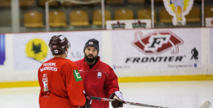 Hārtlija vadībā izlase gatavojas cīņai pret Kanādu