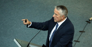 LHF rīkoto Vecāku asambleju apmeklē interesenti ļoti kuplā skaitā