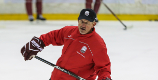 FOTO: Latvijas hokeja izlase aizvada pirmo treniņu gatavojoties pasaules čempionātam