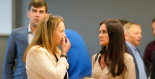 Aigars Kalvītis pārliecinoši ievēlēts par Latvijas Hokeja federācijas prezidentu