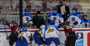 U18 izlase pieveic arī kazahus un čempionātu noslēdz ar perfektu bilanci