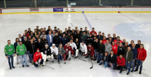 Ielūkojies Boba Hārtlija treneru semināra aizkulisēs 