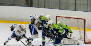 FOTO: "MOGO" ar rezultātu 7:0 sagrauj "Rīga" jaunos hokejistus 