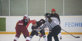 Latvijas sieviešu hokeja izlasei pārliecinoša uzvara pret Meksiku