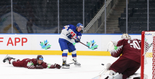 Latvijas izlase izcīna punktu pret Slovākiju un saglabā izredzes uz 1/4 finālu