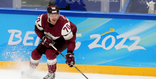 Latvija hokeja izlase sīvā cīņā atzīst Somijas pārākumu