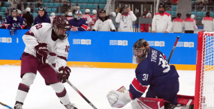 3x3 Jaunatnes olimpiāde: Latvija sagrauj Lielbritāniju un sīvā cīņā pārspēj Kazahstānu