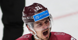 Latvijas hokeja izlase sīvā cīņā atzīst Krievijas valstsvienības pārākumu 