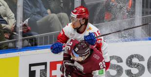 Latvijas hokeja izlase sīvā cīņā atzīst Krievijas valstsvienības pārākumu 