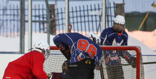 Ar aizraujošiem mačiem noslēdzies Rīgas atklātais skolu čempionāts