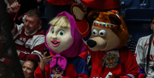 Latvijas hokeja izlase sīvā cīņā atzīst Krievijas valstsvienības pārākumu 