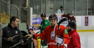 Hārtlija vadībā izlase gatavojas cīņai pret Kanādu