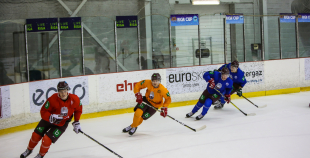 FOTO: Latvijas hokeja izlase aizvada pirmo treniņu gatavojoties pasaules čempionātam