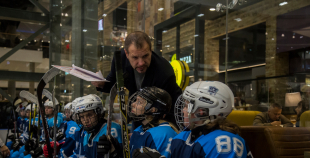 Vakar tika aizvadīta pirmā "Optibet" Baltijas sieviešu hokeja čempionāta spēle starp SHK "Laima" un "L&L Hope"