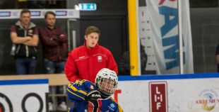 FOTO: Apbalvotas LBJČH labākās komandas un rezultatīvākie spēlētāji