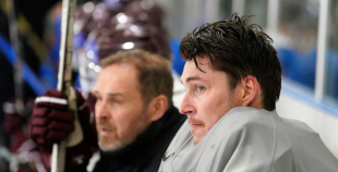 FOTO: Merzļikins un Latvijas hokeja izlases treniņš