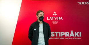 FOTO: Latvijas hokeja izlases dodas uz Pekinas olimpiskajām spēlēm