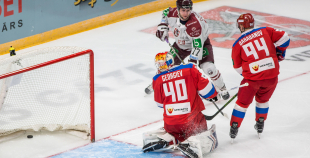 Latvijas hokeja izlase aizraujošā mačā piekāpjas Krievijas valstsvienībai 