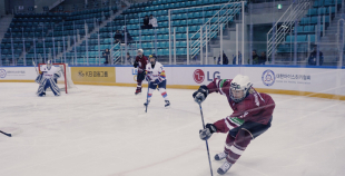 Latvijas sieviešu hokeja izlase turnīru Dienvidkorejā sāk ar minimālu neveiksmi