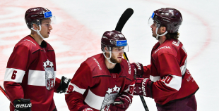 Latvijas hokeja izlase Bratislavas Ziemassvētku turnīru sāk ar uzvaru