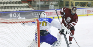 FOTO: Latvija - Kazahstāna (2:3 pēcspēles metienos)