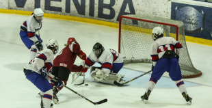 FOTO: Latvijas U-16 izlase pirmajā mačā ar 5:3 uzvar Norvēģiju 