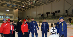 Aizvadīts vārtsargu trenera Petera Anderssona seminārs