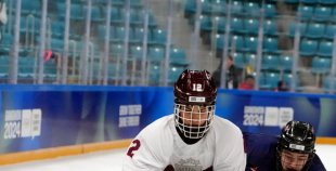 3x3 Jaunatnes olimpiāde: Latvija sagrauj Lielbritāniju un sīvā cīņā pārspēj Kazahstānu