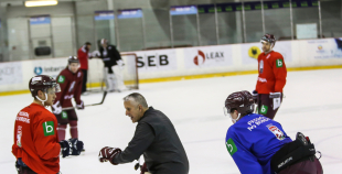 Hārtlija vadībā izlase gatavojas cīņai pret Kanādu