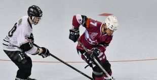 Latvijas inline izlase “saplosa” Jaunzēlandi un iesoļo pusfinālā