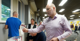 Aigars Kalvītis pārliecinoši ievēlēts par Latvijas Hokeja federācijas prezidentu