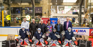 FOTO: Atklāta Latvijas jauno hokeja vārtsargu atbalsta programma