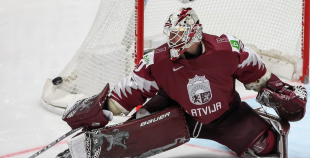 Latvijas hokeja izlase sīvā cīņā atzīst Krievijas valstsvienības pārākumu 