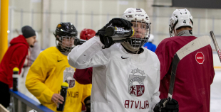 FOTO: Latvijas U-18 hokeja izlases treniņš