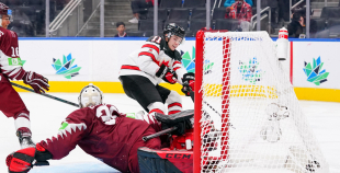 Latvijas U-20 izlase parāda raksturu un liek nodrebēt Kanādai