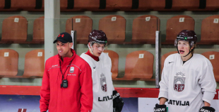 FOTO: Latvijas U-20 hokeja izlases treniņš (02.12)