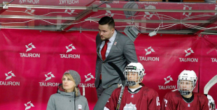 Latvijas sieviešu izlase turnīru Polijā sāk ar 7:2 uzvaru pār Ungārijas U-19 izlasi