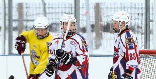 Ar aizraujošiem mačiem noslēdzies Rīgas atklātais skolu čempionāts