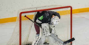 FOTO: Latvijas hokeja izlase gatavojas Pekinas olimpiskajām spēlēm