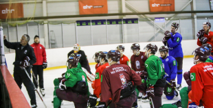 FOTO: Latvijas izlases treniņš pirms došanās uz Dāniju