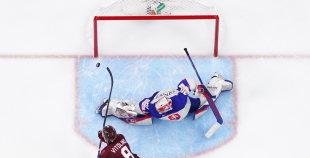 Latvijas izlase izcīna punktu pret Slovākiju un saglabā izredzes uz 1/4 finālu