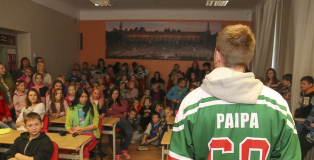 "Lāči lido" mantiņas sāk ceļu pie bērniem