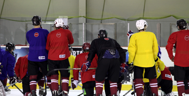 Latvijas izlase aizvada pirmo treniņu