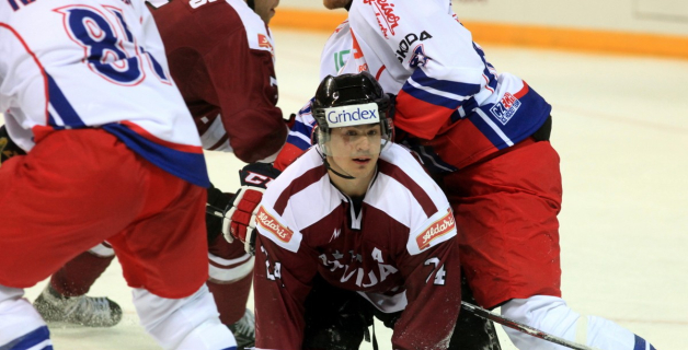 Čehi uzvar arī otrajā spēlē