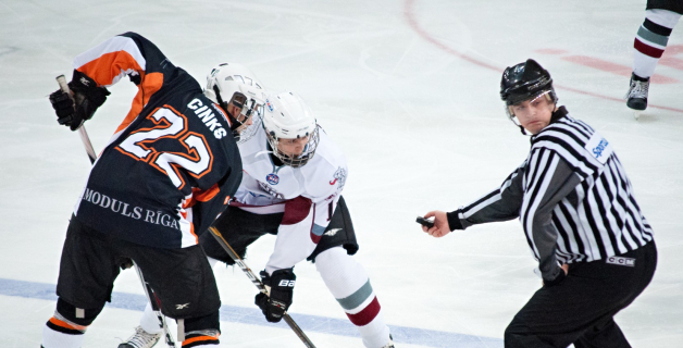 "SMScredit.lv" izcīna uzvaru pār HK "Juniors"