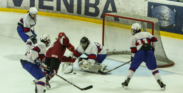 FOTO: Latvijas U-16 izlase pirmajā mačā ar 5:3 uzvar Norvēģiju 