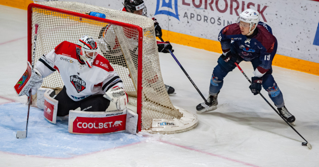 Čempionu piecdesmit tukšie metieni